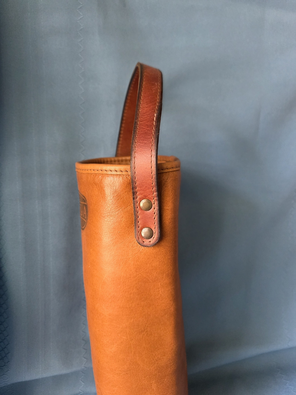 William & James Leather Co Tan Leather Wine Bottle Carrier - Picture 3 of 10